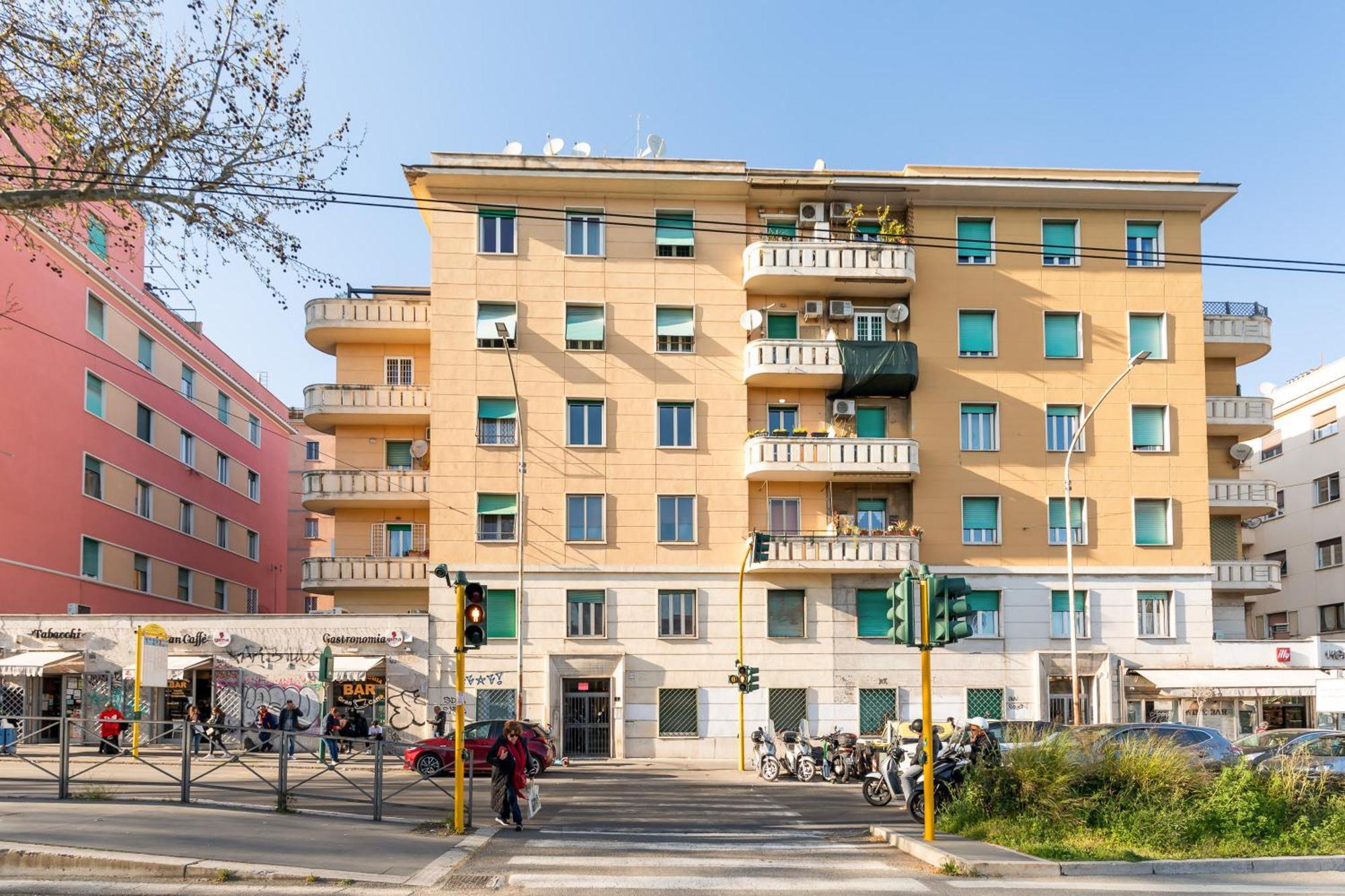 Cozy Apartment Gianicolense 3Bdr Rome Luaran gambar